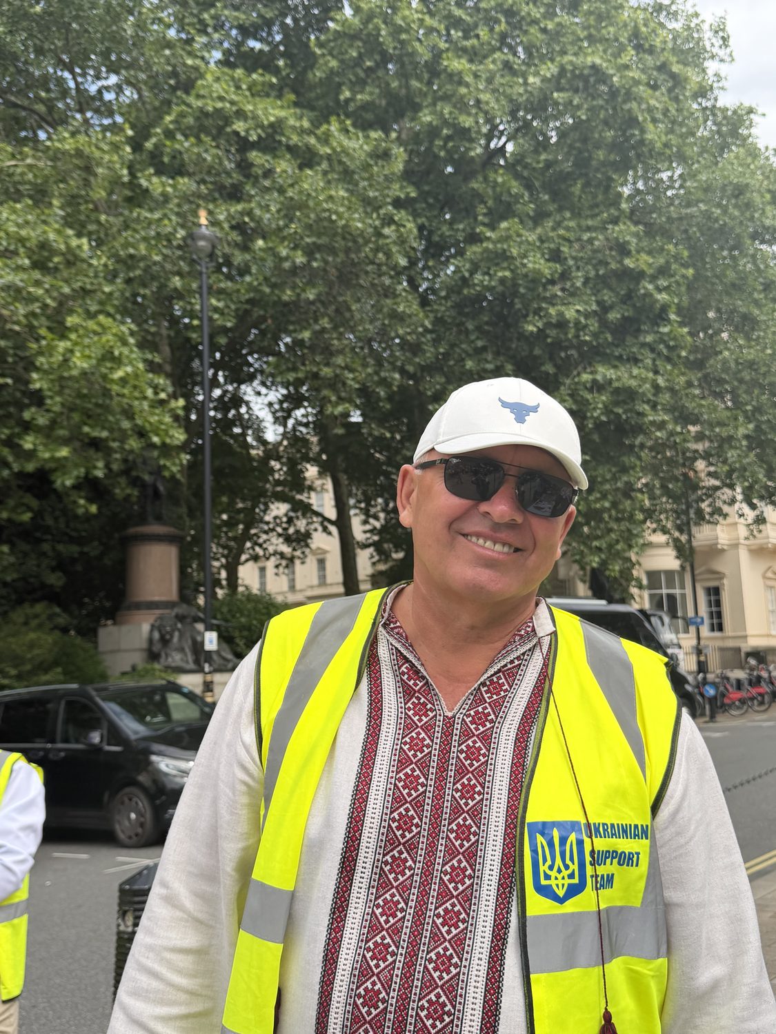 Support Ukraine volunteers behind the scenes at the Vyshyvanka March